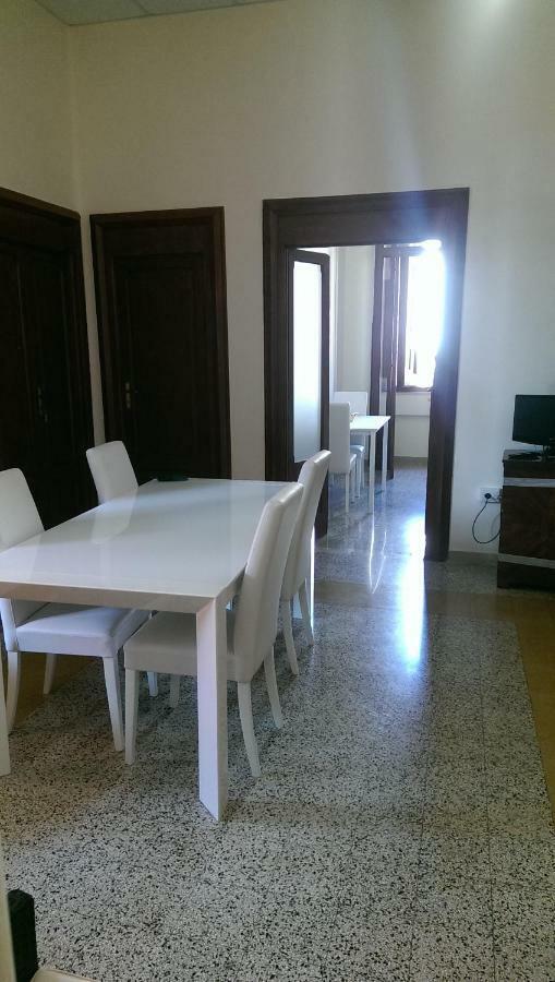 Palazzo Don Ruggiero Hotel San Ferdinando di Puglia Eksteriør billede